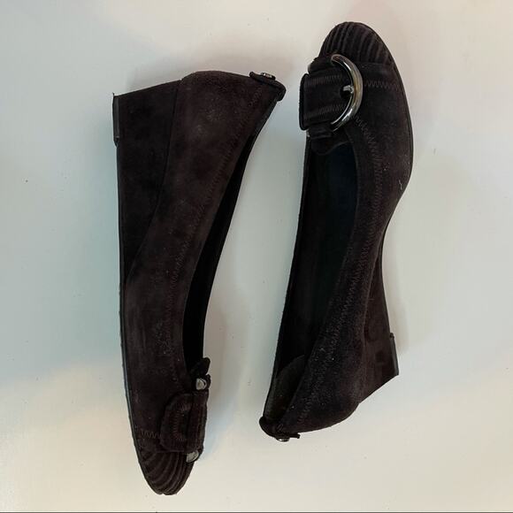 Stuart Weitzman Brown Suede Leather Buckle Wedge Shoe Women's Round Toe Size 6 - Picture 6 of 8